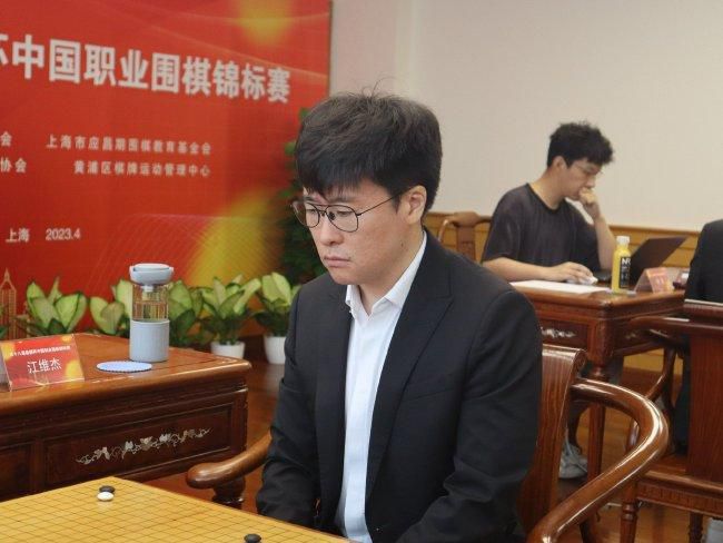 亚洲三级在线看