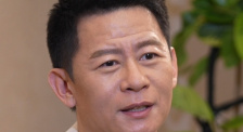 白裤子大妈们